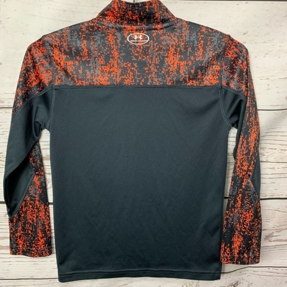 UA Half Zip Pullover - Picture 4 of 7